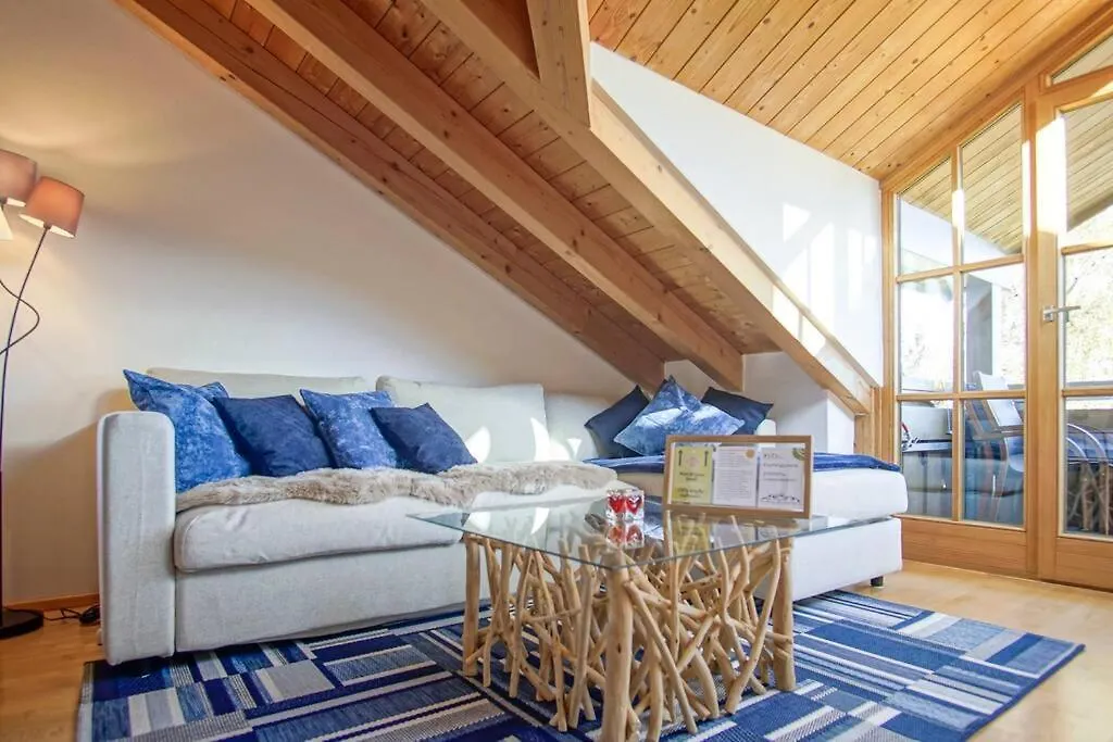 Luxury Living Near Weissensee +Balcony +Netflix Füssen