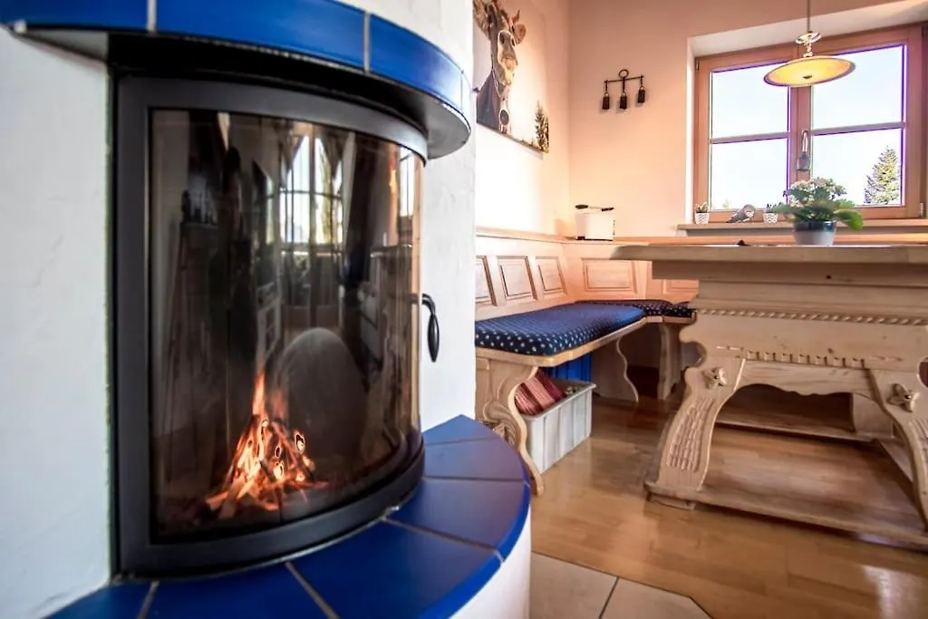 Luxury Living Near Weissensee +Balcony +Netflix Fussen 0*,  Germany
