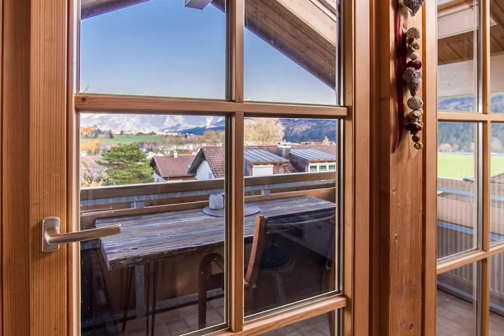 Luxury Living Near Weissensee +Balcony +Netflix Füssen Apartamento